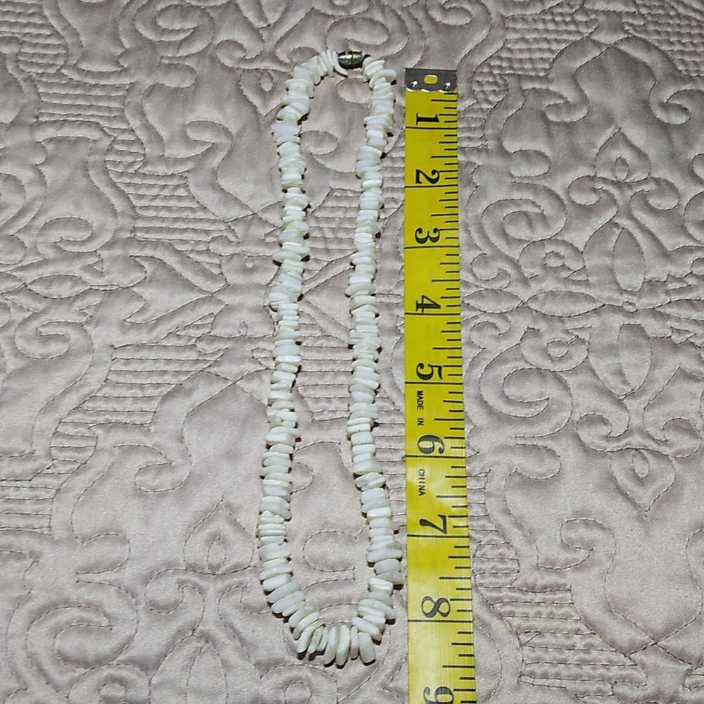 Vintage Shell Necklace - Picture 7 of 7